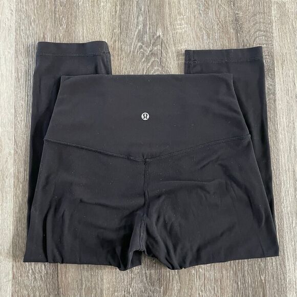 Lululemon Black Cropped Capri Leggings - Size: 6 - Picture 6 of 6